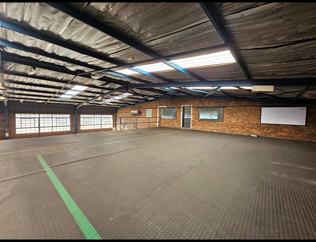 837M² WAREHOUSE FOR SALE IN TUNNEY